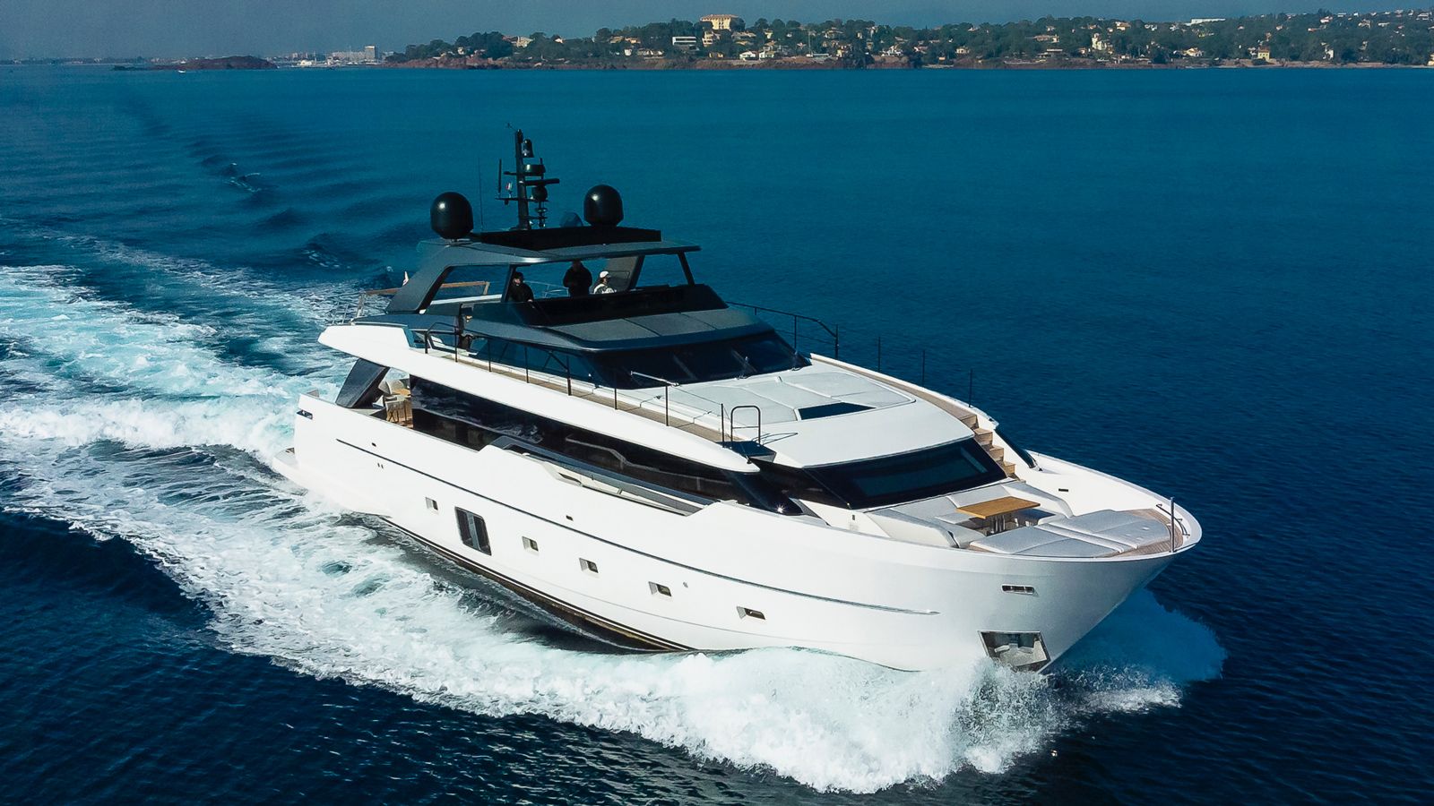 29m Sanlorenzo SL96A Wanderlust sold